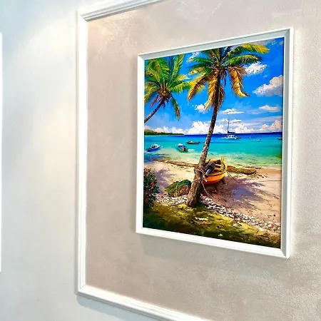 Nikolas Summerland Apartments *