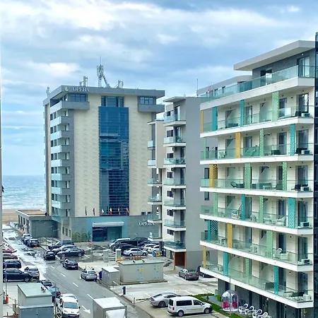 Nikolas Summerland Apartments